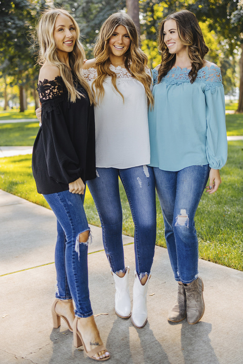 Blooming Lace Off The Shoulder Top | Black