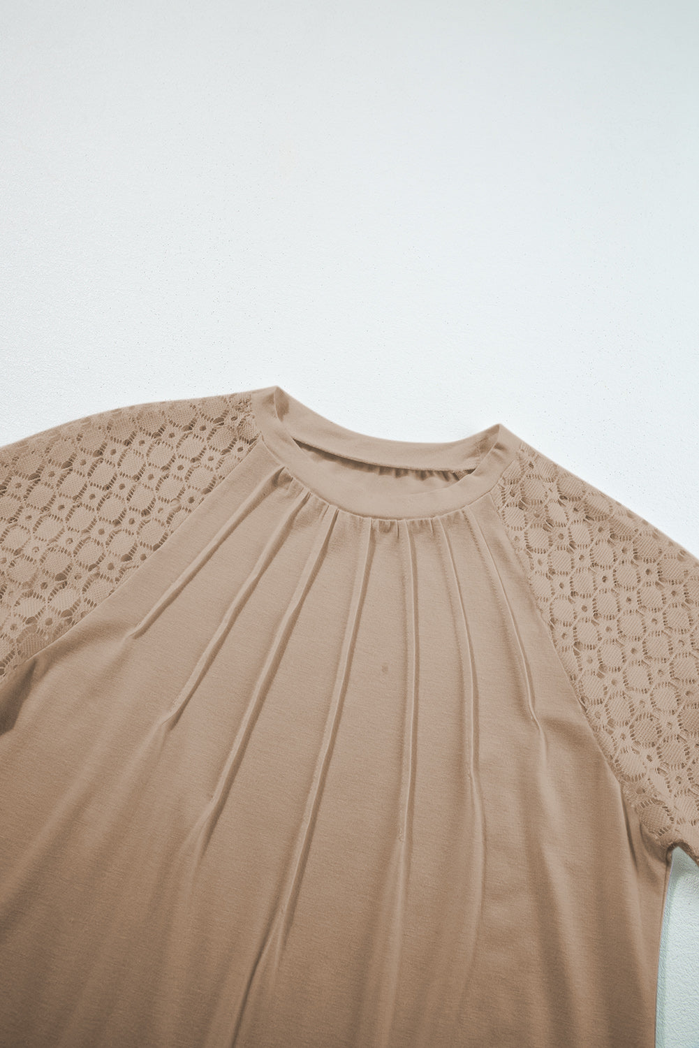 Seamed Detail Contrast Lace Raglan Sleeve Tee | Pale Khaki