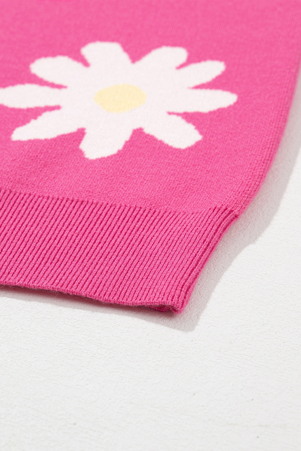 Daisy Flower Crew Neck Long Sleeve Sweater | Bright Pink