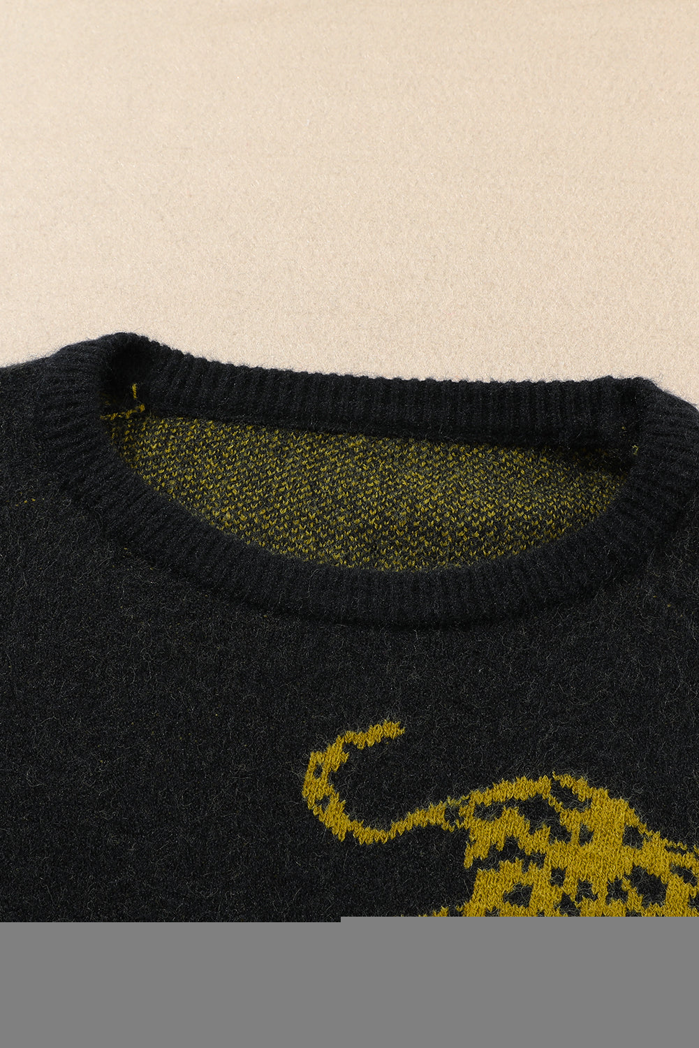 Cheetah Pattern Knit Round Neck Sweater | Black