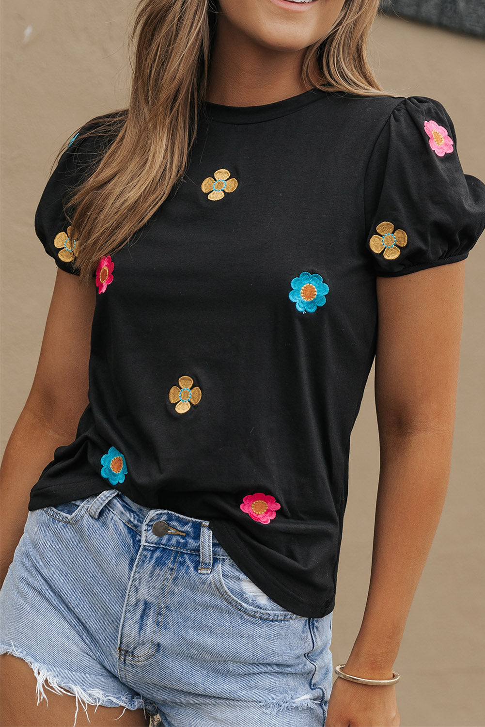 Embroidered Flower Short Puff Sleeve Tee | Black