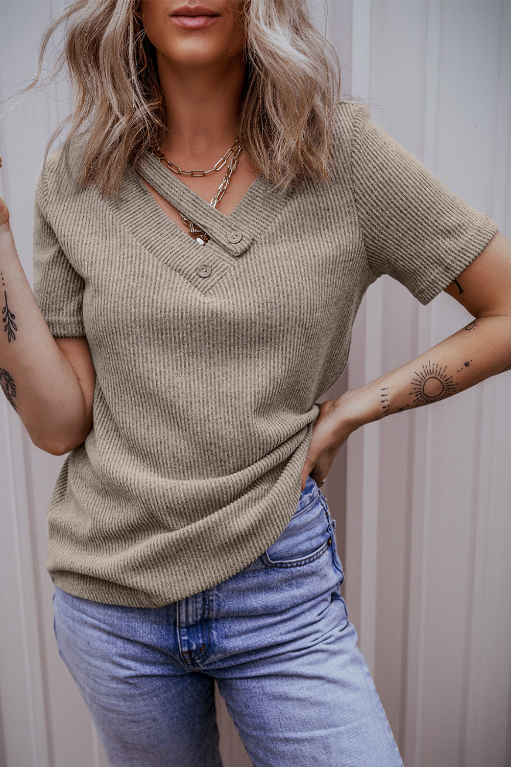 Ribbed Buttoned Strappy V Neck Tee | Pale Khaki