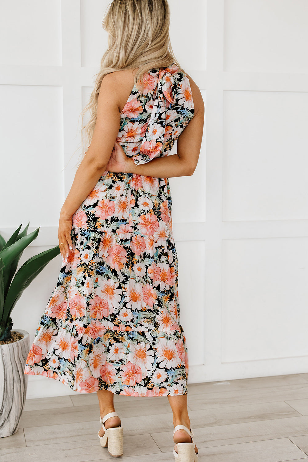 Boho Floral Print Knotted Halter Ruffled Maxi Dress | Black