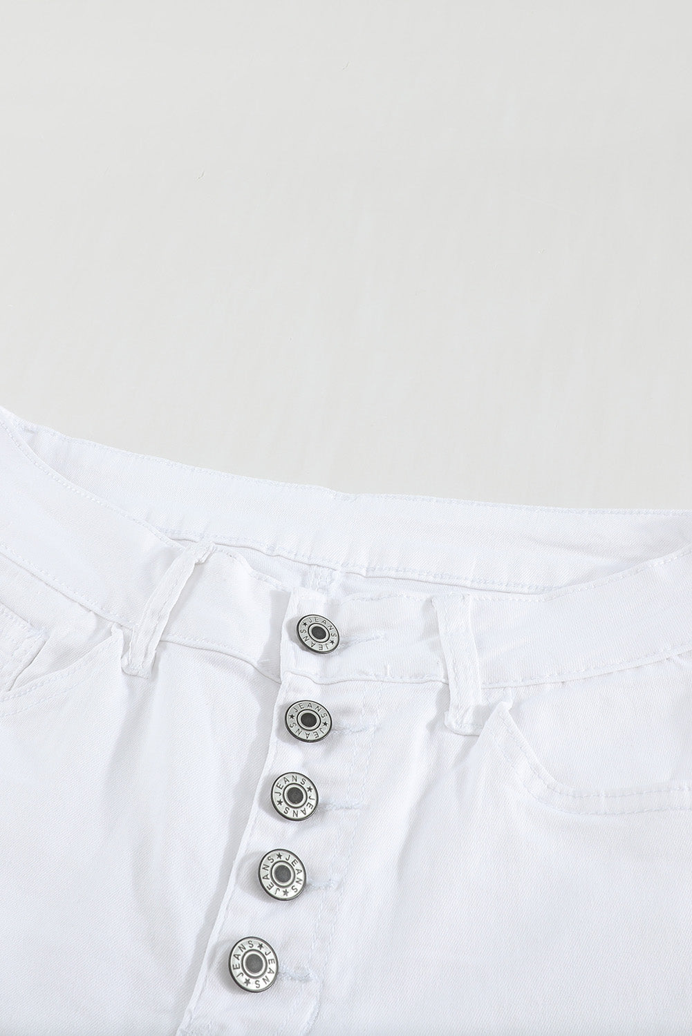 Plain High Waist Buttons Frayed Cropped Denim Jeans | White