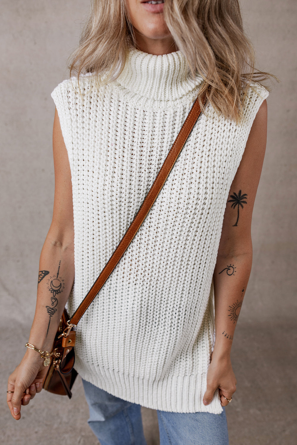 Turtleneck Knitted Slit Hem Sweater Vest | White