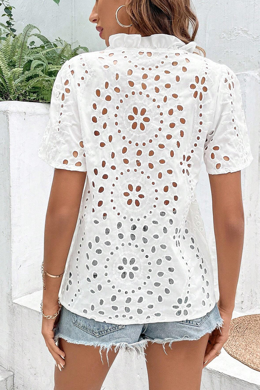 Geometric Embroidery Hollow Out Blouse | White