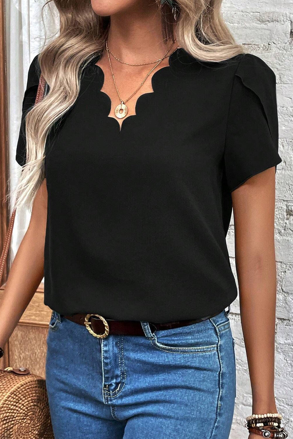 Scalloped V Neckline Petal Sleeve Top | Black