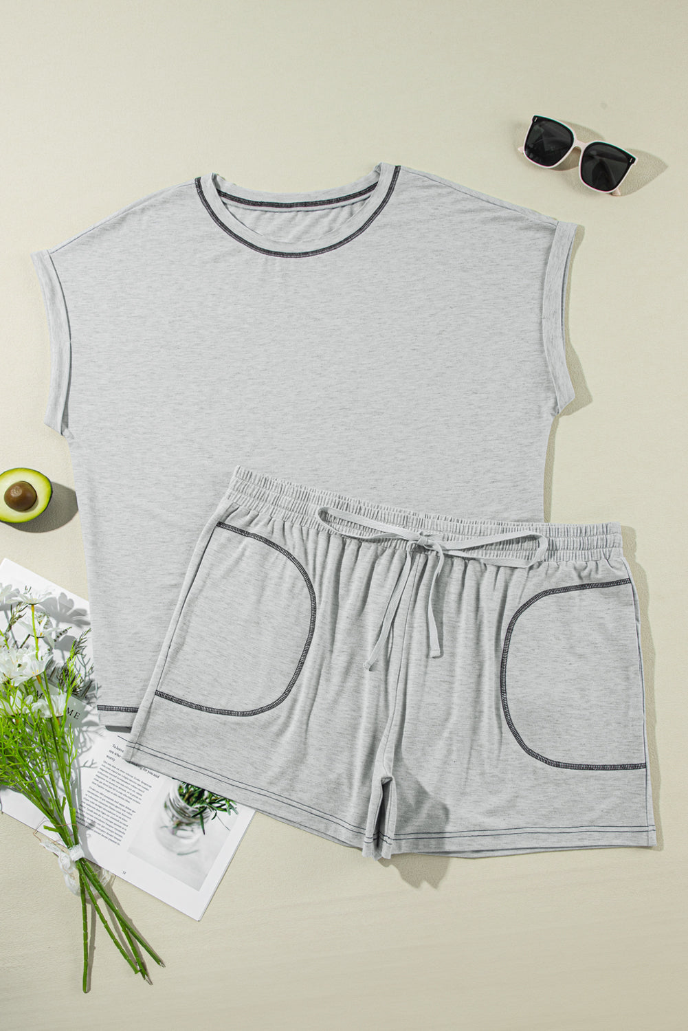 Contrast Stitching Cuffed Sleeve Plus Shorts Set | Gray