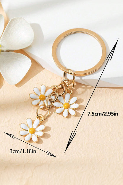 Cute Daisy Shape Ornament Key Ring | White