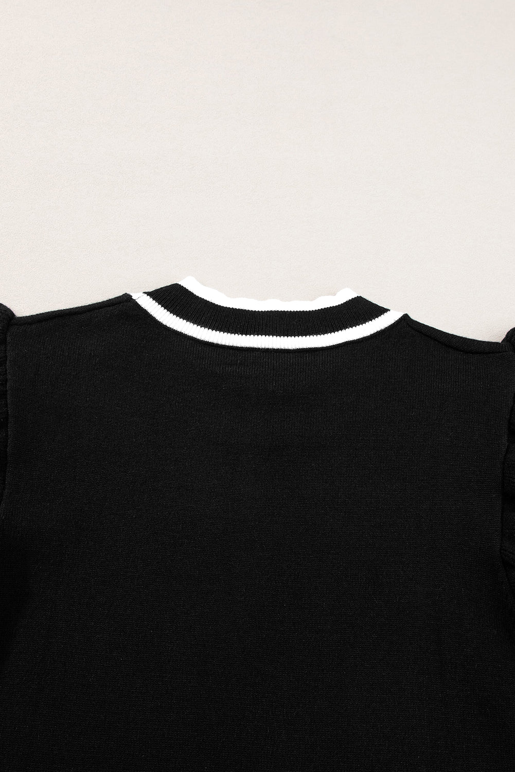 Edge Piping Ruffled Sleeve Round Neck Knit T Shirt | Black