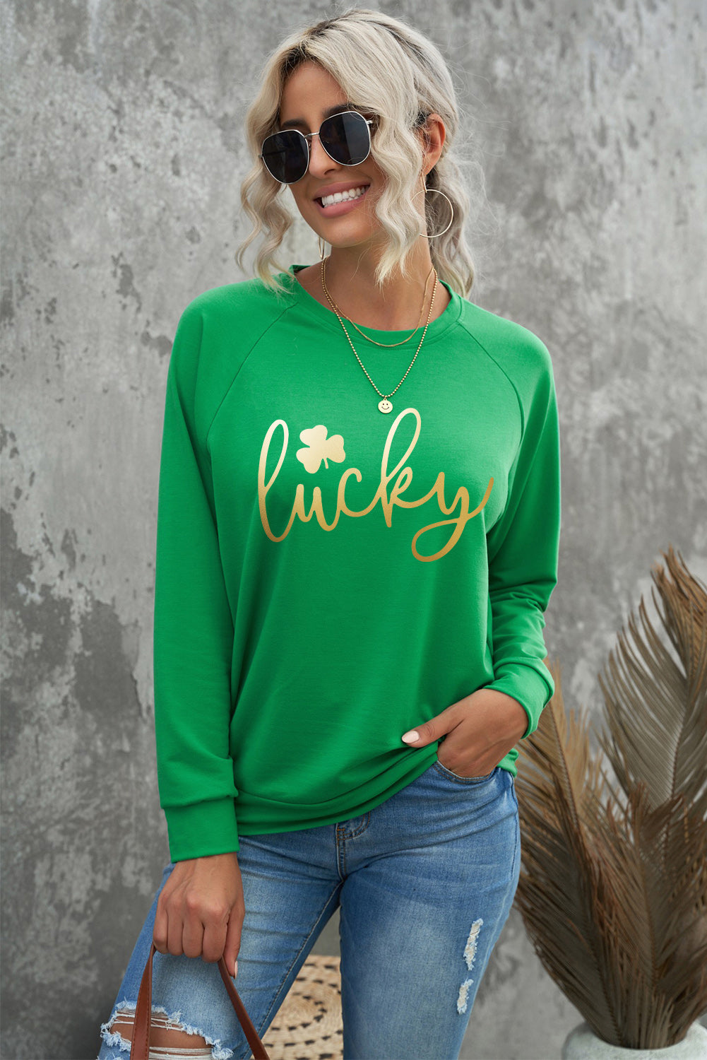 Lucky Glitter Graphic Raglan Sleeve Pullover Sweatshirt | Green