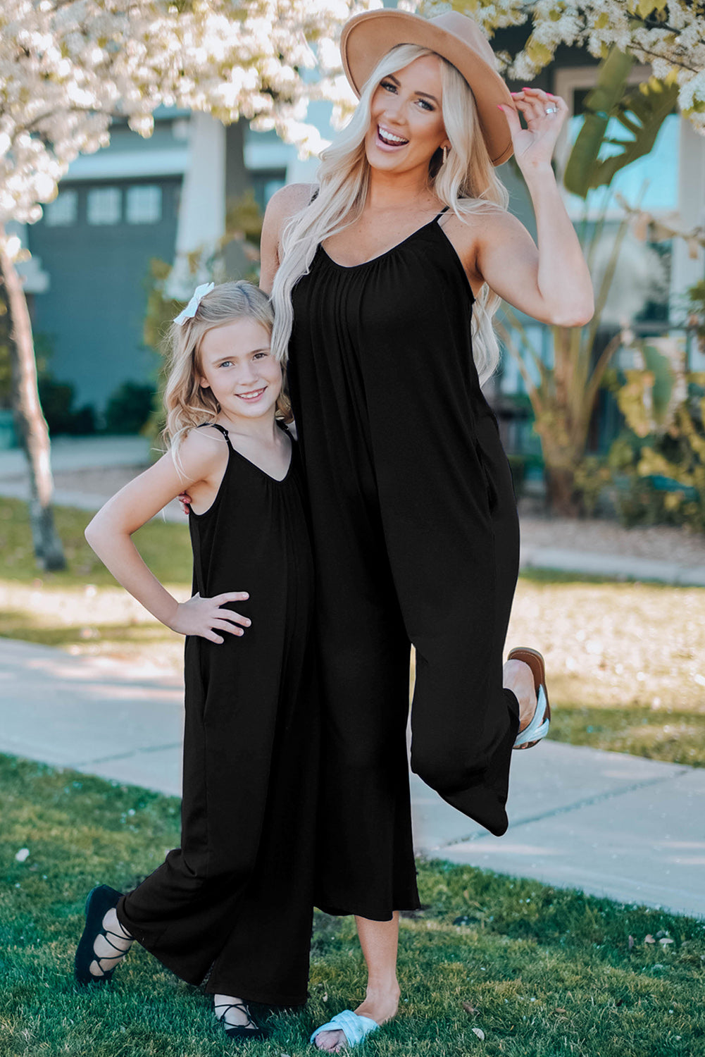 Spaghetti Straps Wide Leg Pocketed Jumpsuits | Black