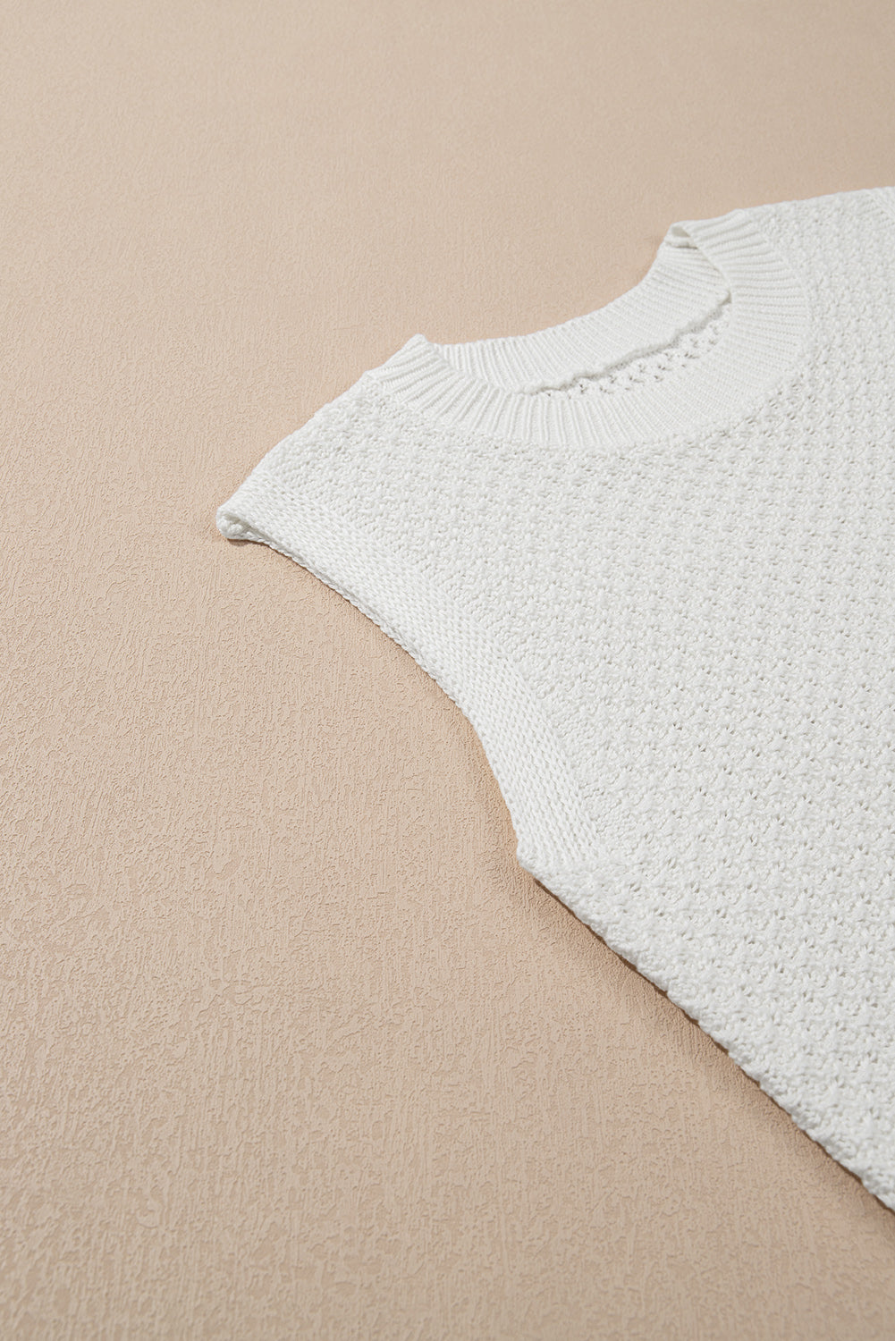 Solid Colour Eyelet Knit Crew Neck Sweater Vest | White