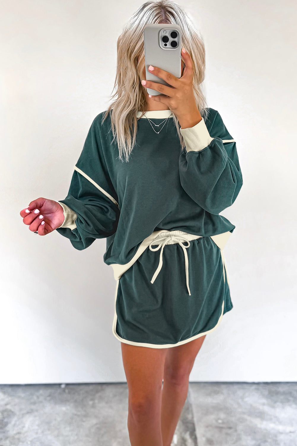 Colour Contrast Loose Pullover And Lace-Up Waist Skort Set | Evergreen