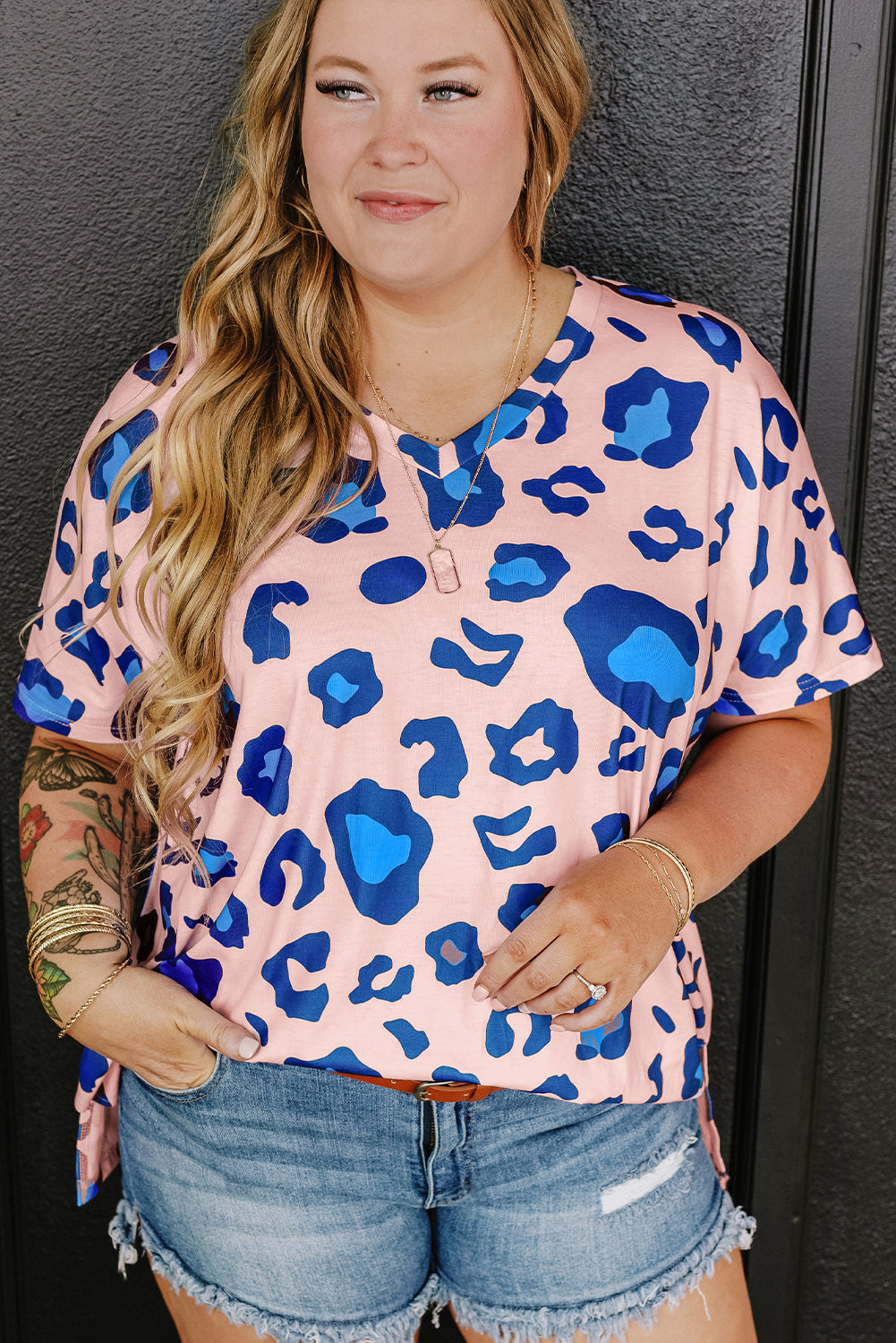 Leopard Print V Neck Plus Size Tee | Pink