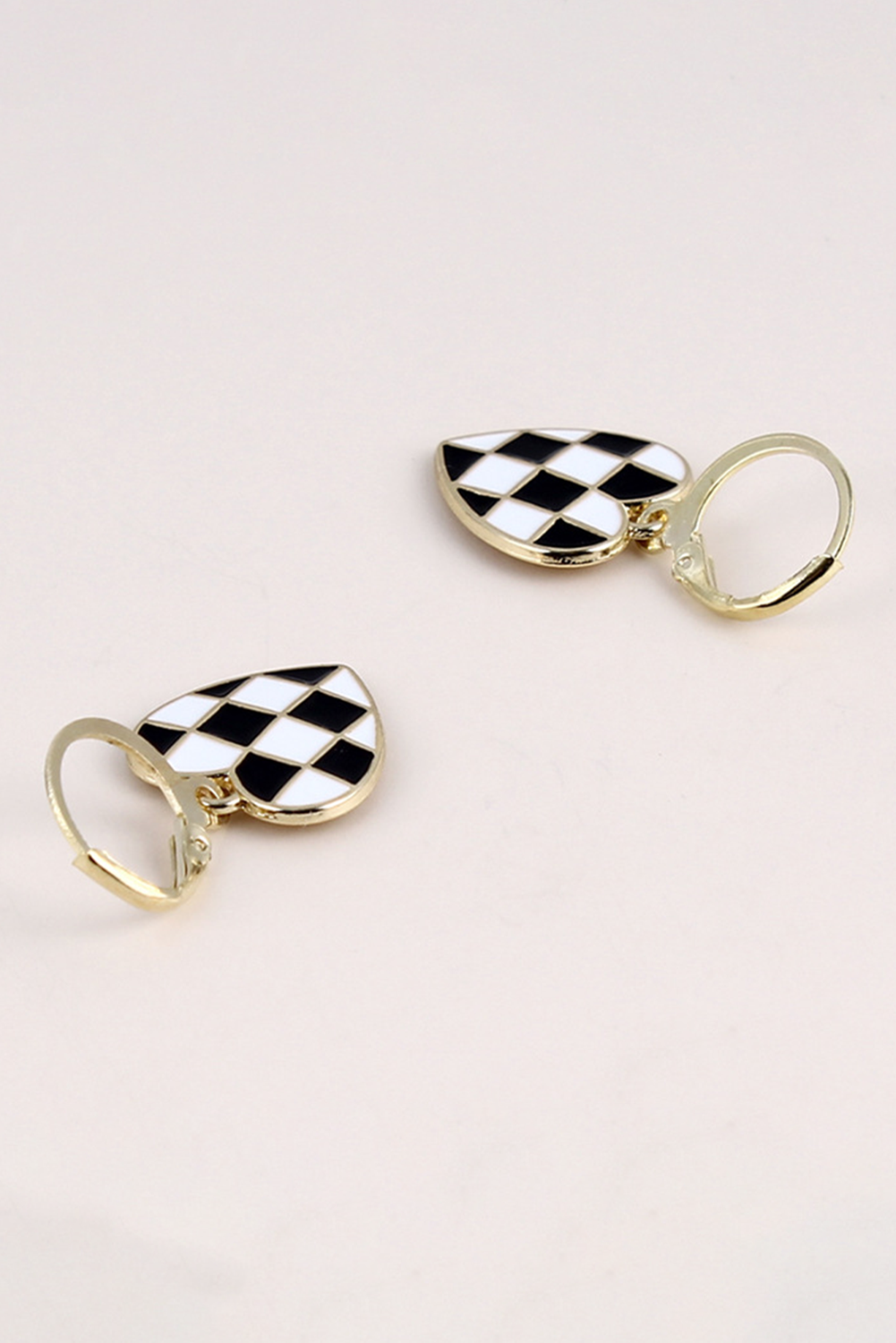 Checkered Heart Shape Hoop Dangle Earrings | Black