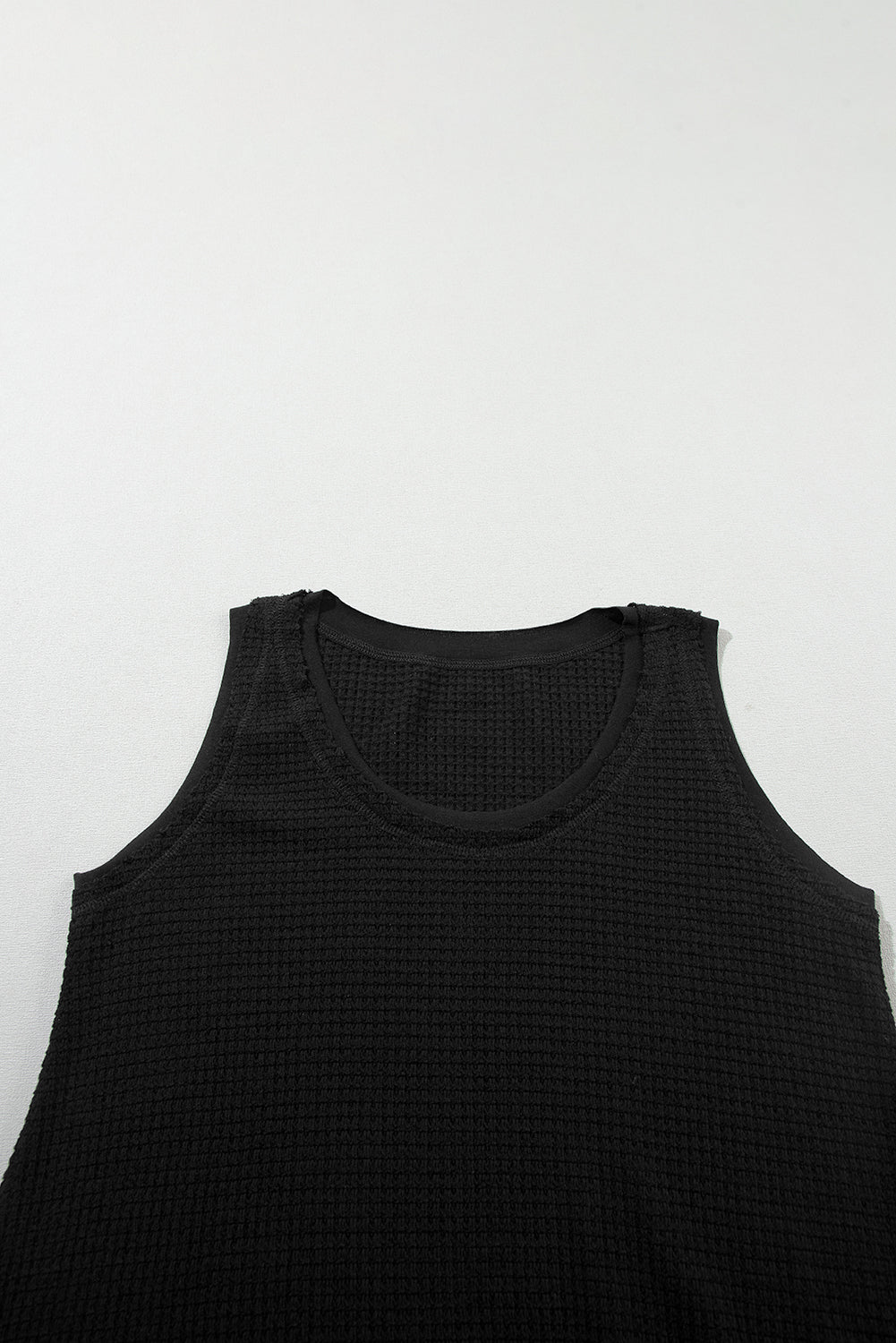 Scoop Neck Waffle Knit Flowy Vest | Black