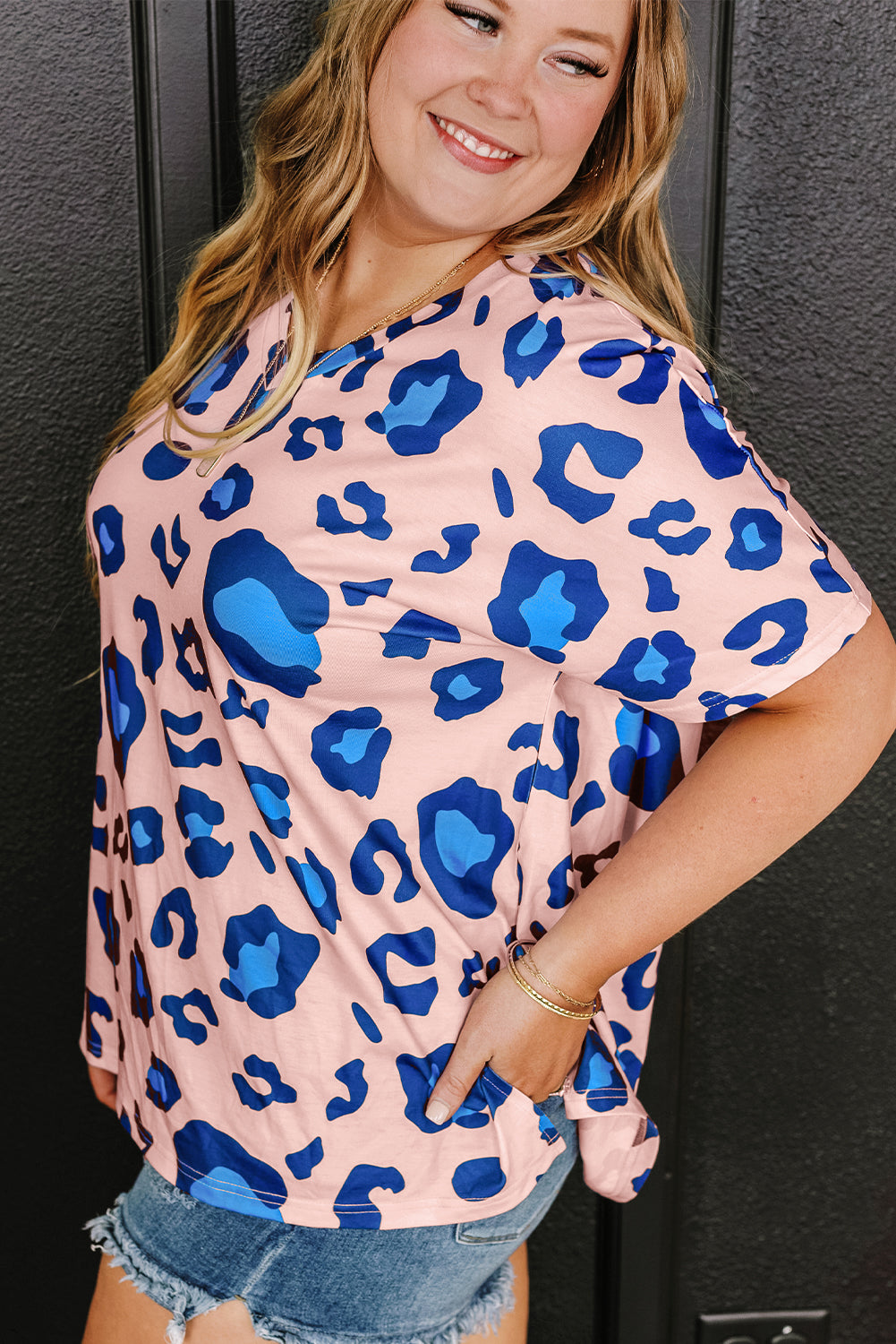 Leopard Print V Neck Plus Size Tee | Pink