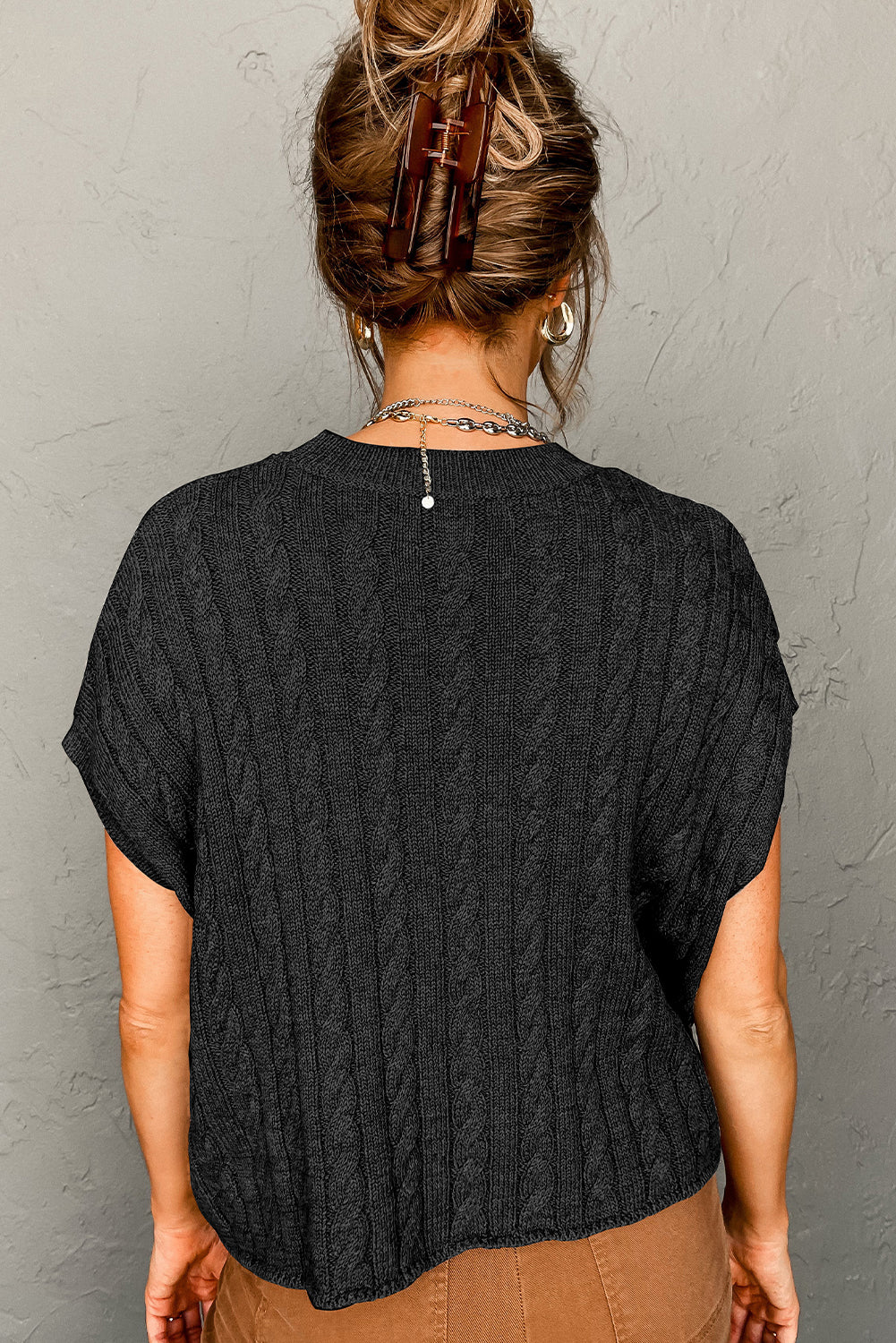 Crew Neck Cable Knit Short Sleeve Sweater | Black