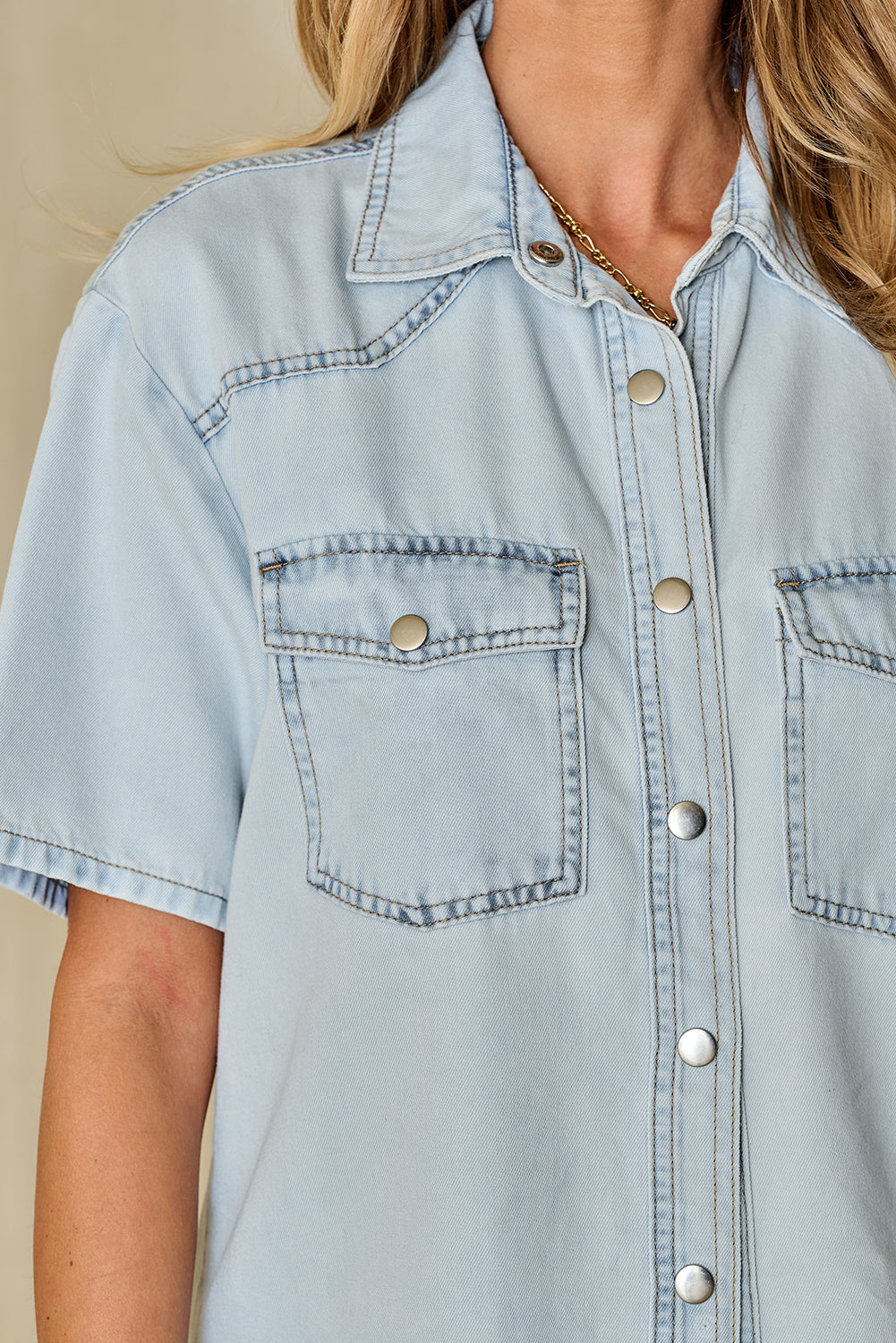 Vintage Light Wash Flap Pockets Rounded Hem Shirt | Mist Blue