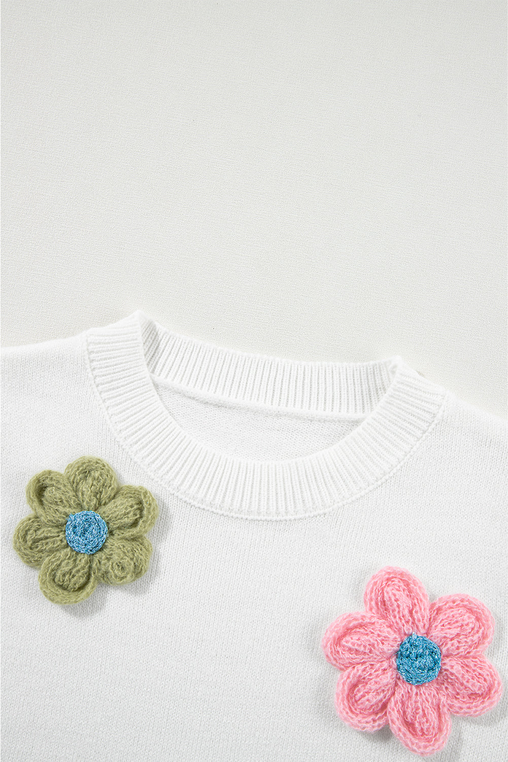 Cute Flower Applique Short Sleeve Sweater | White