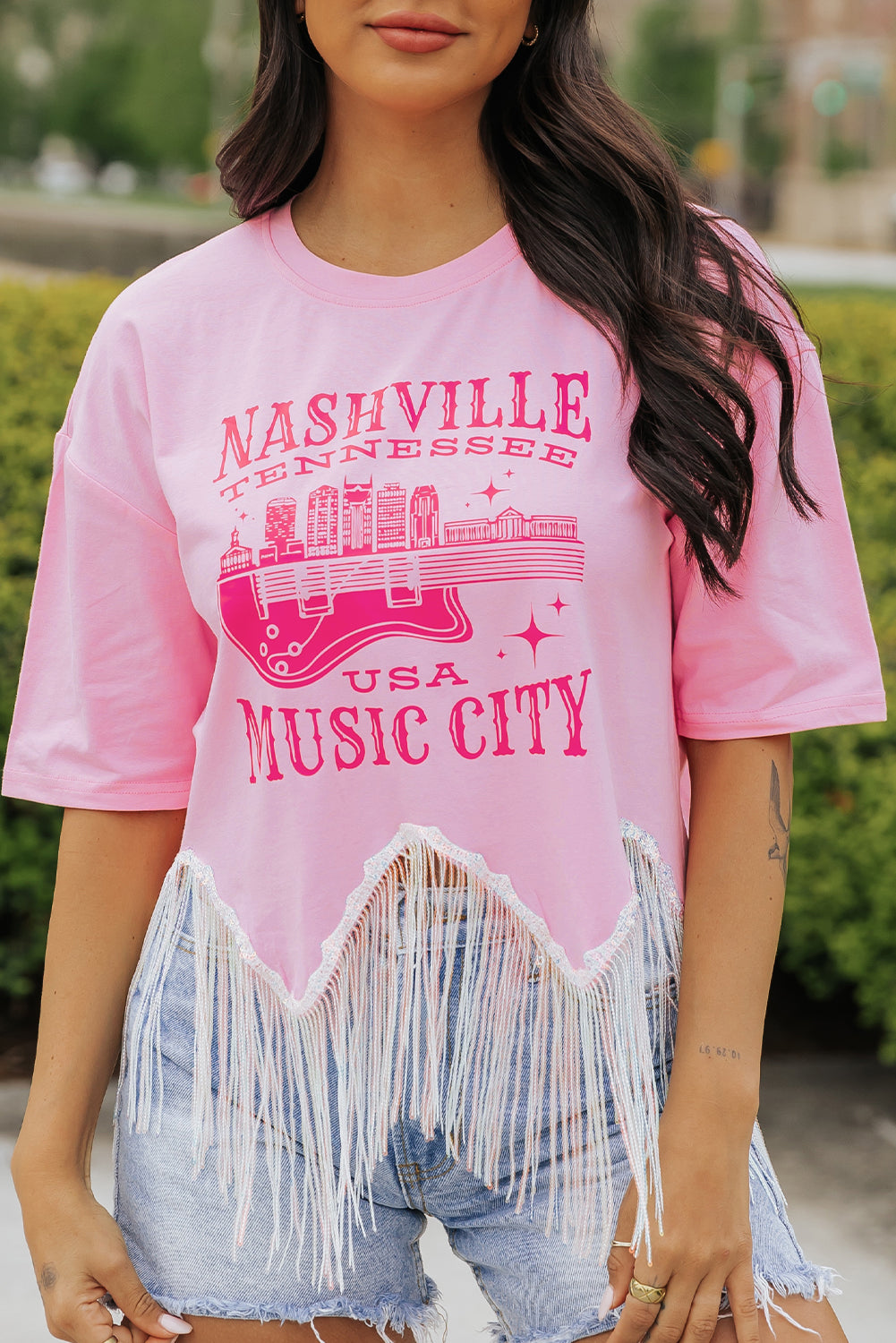 Nashvile Music City Graphic Sequin Fringed Hem Tee | Pink