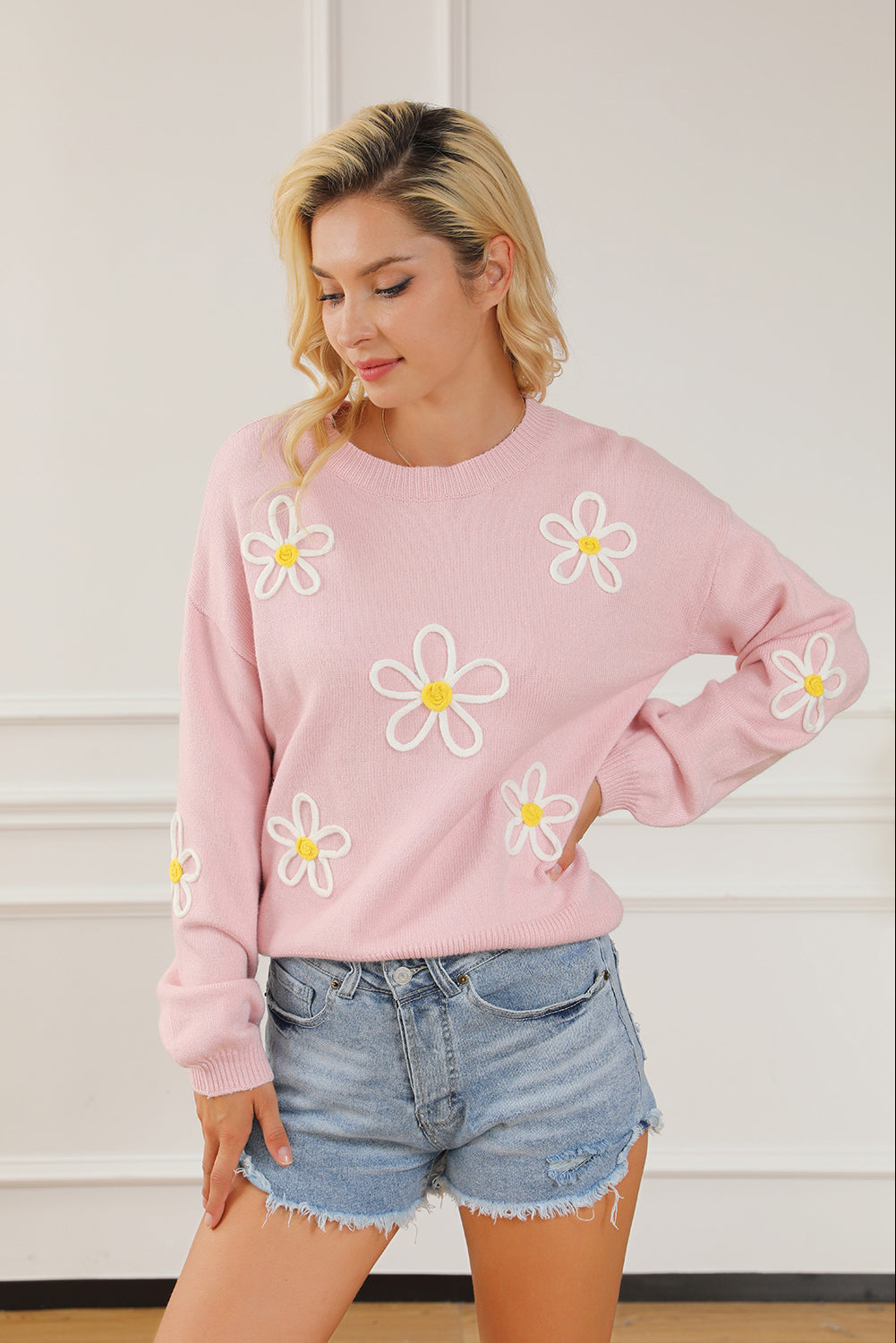 Chenille Daisy Stitching Crew Neck Sweater | Pink