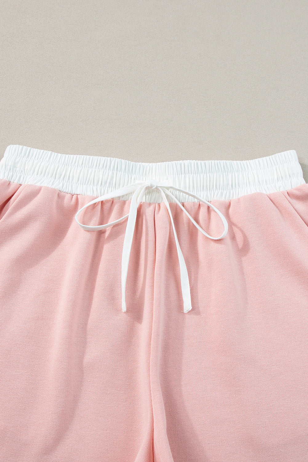 Contrast Trim Ruffled Top And Drawstring Shorts Set | Light Pink