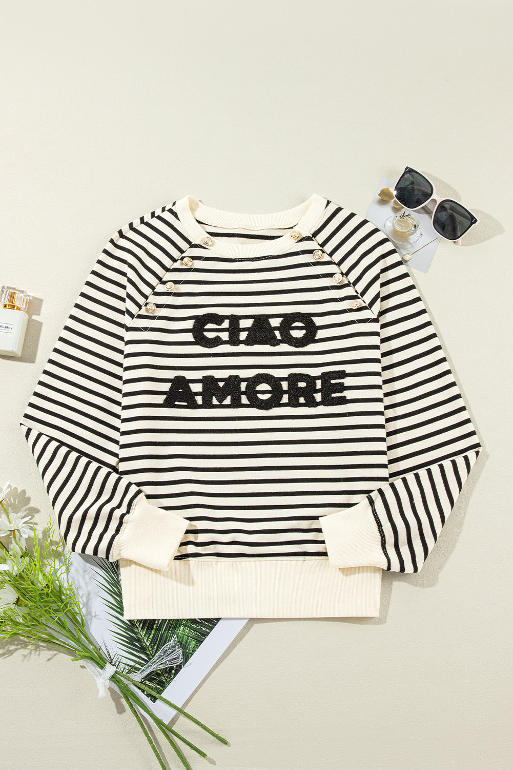 Ciao Amore Graphic Buttoned Pullover Sweatshirt | Black Stripe