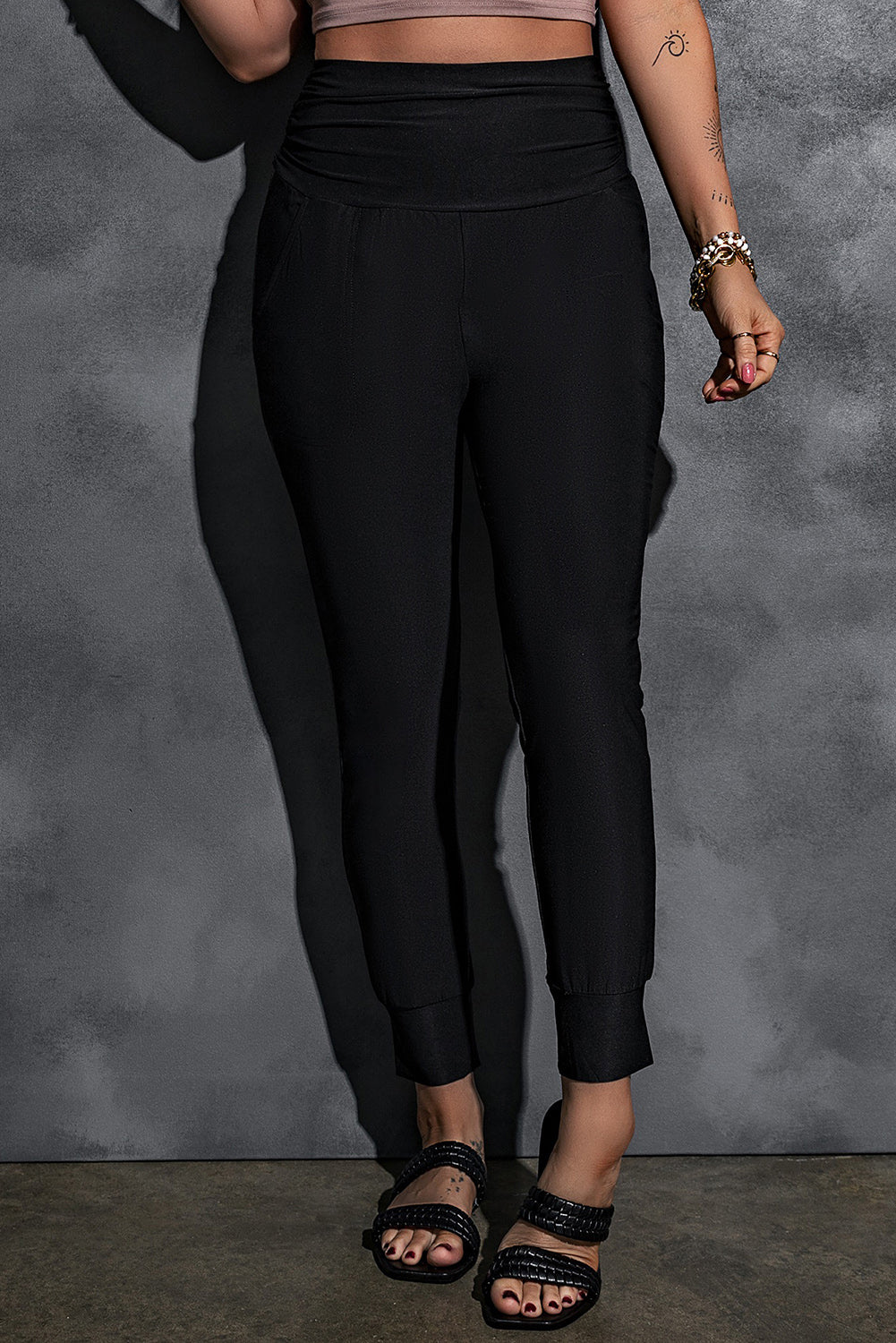 High Waist Pleated Pocket Leggings | Black