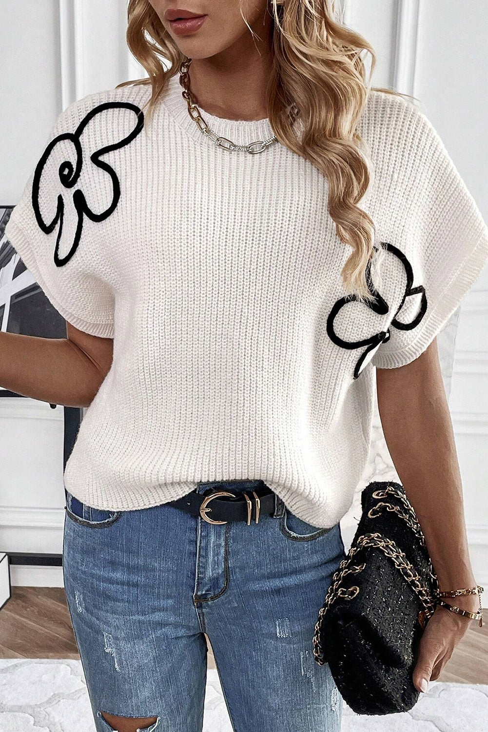 Flower Embroidery Sweater Top | White