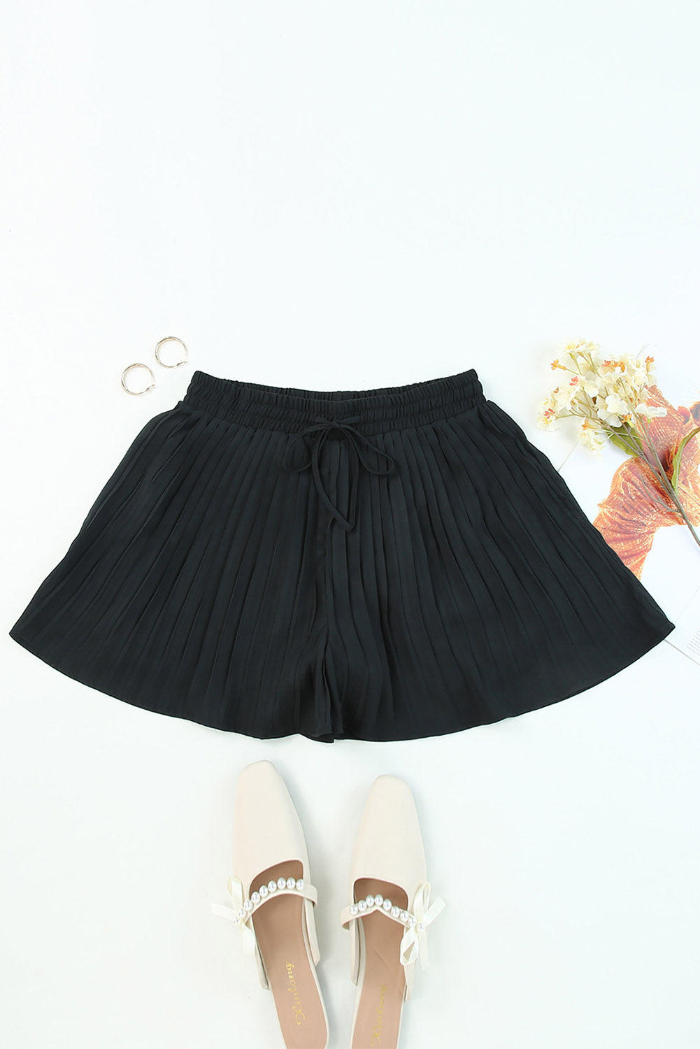 Drawstring Waist Flowy Pleated Shorts | Black