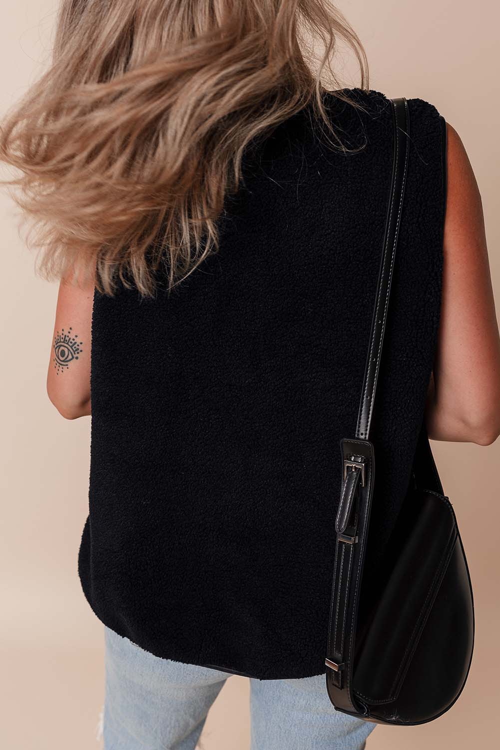 Leather Contrast Side Pockets Buttoned Fleece Vest | Black