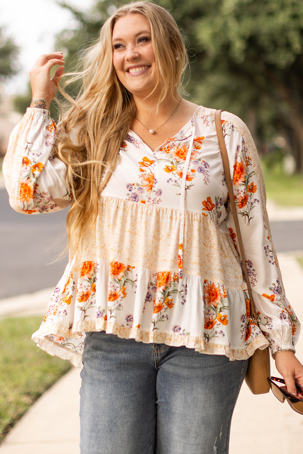 Plus Size Floral Print V Neck Puff Sleeve Blouse | White