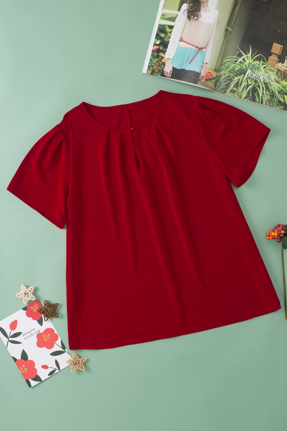 Keyhole Pleated Crew Neck Plus Size T Shirt | Red Dahlia