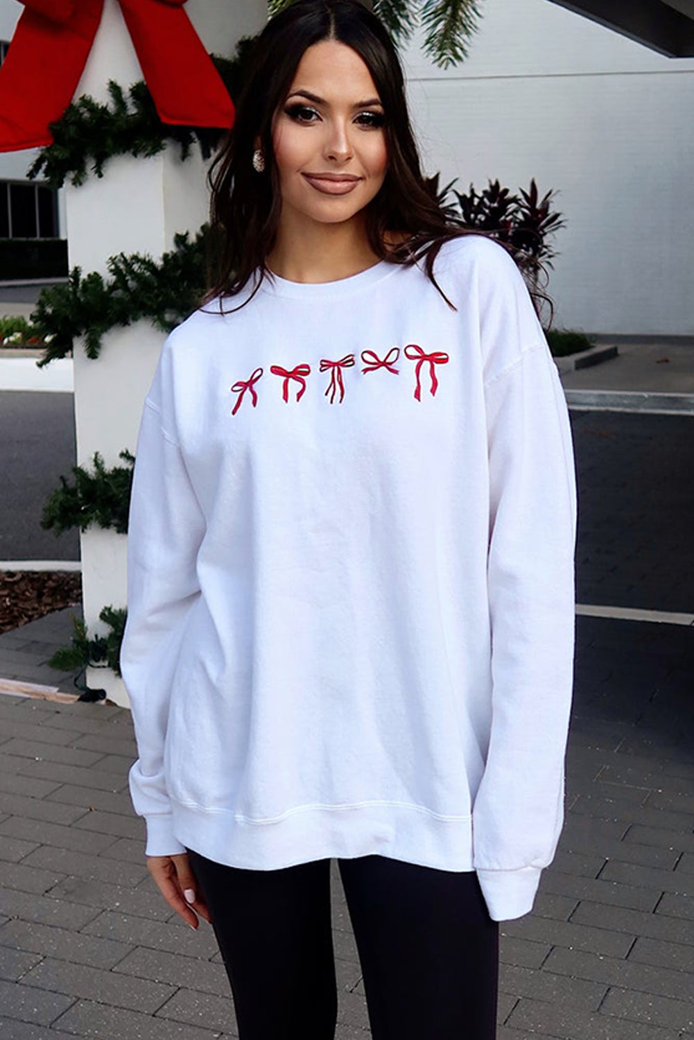 Diverse Bow Embroidery Drop Shoulder Sweatshirt | White