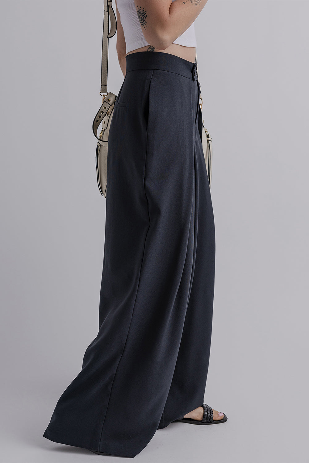 Dirty Blue Dual Buttoned High Waist Pleated Wide Leg Pants | Dirty blue