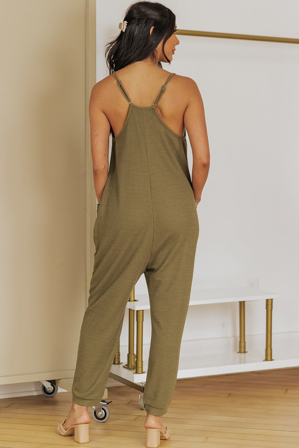 Textured Sleeveless V-Neck Pocketed Casual Jumpsuit | Green