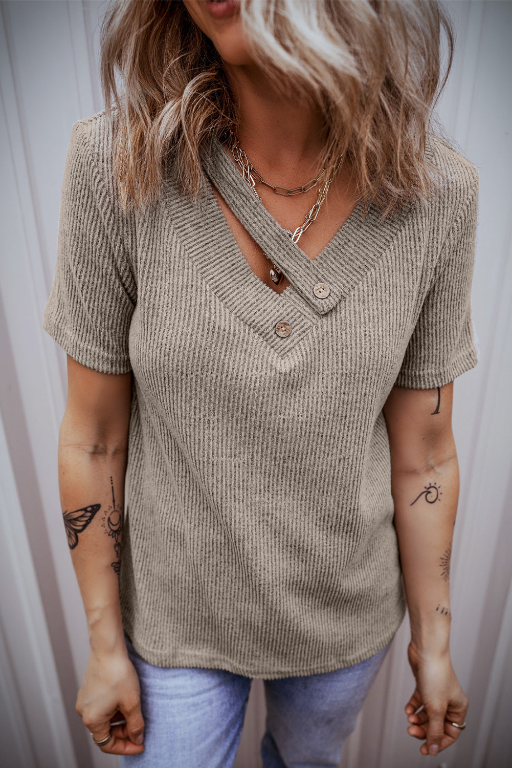 Ribbed Buttoned Strappy V Neck Tee | Pale Khaki