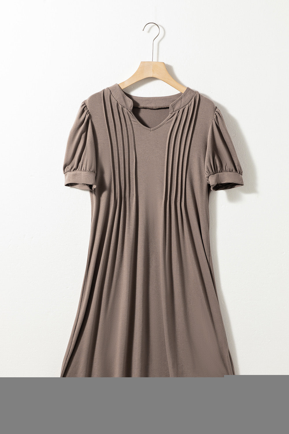 Notched Neck Pleated Puff Sleeve Shift T-Shirt Dress | Desert Palm