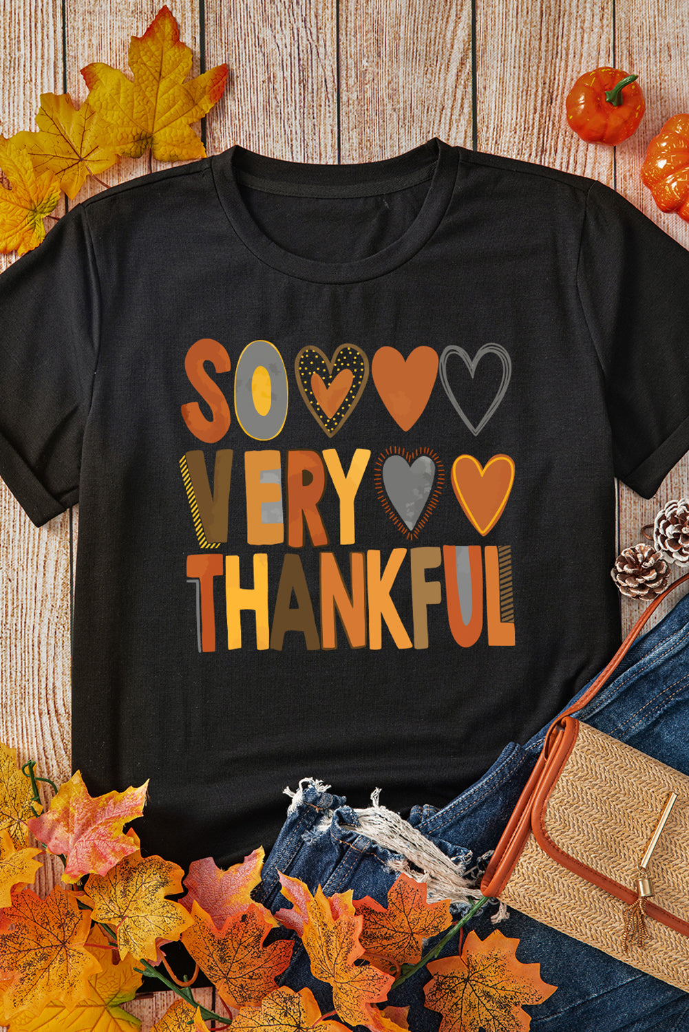 So Very Thankful Heart Printed Crewneck Thanksgiving T Shirt | Black