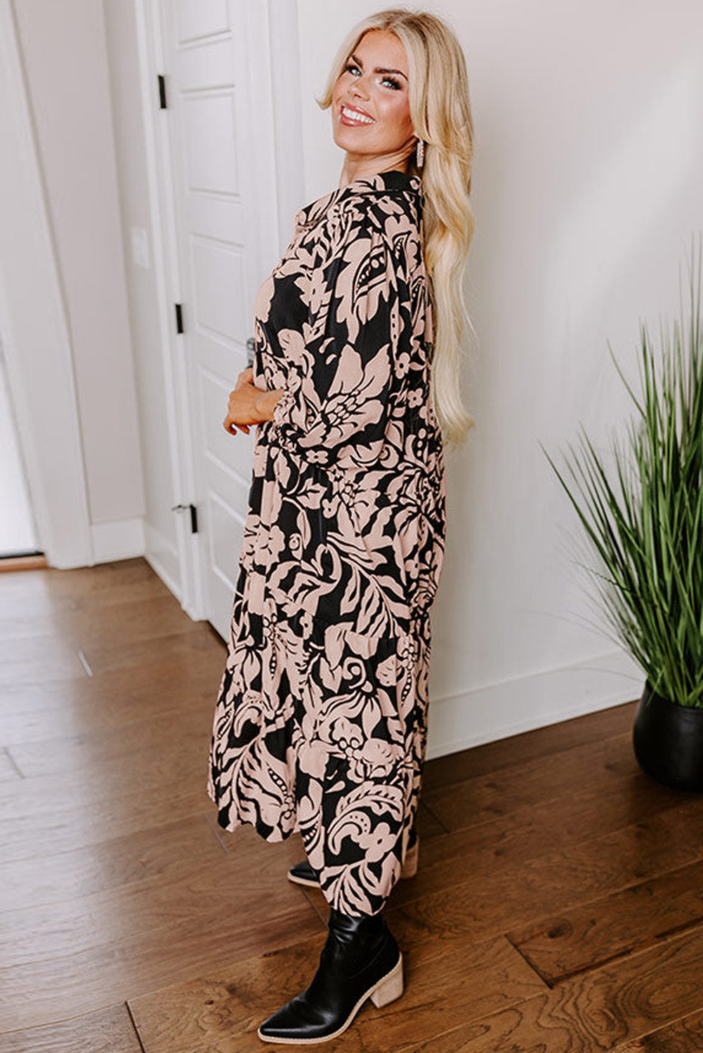 Plus Size Floral Printed Puff Sleeve Collared Maxi Dress | Black