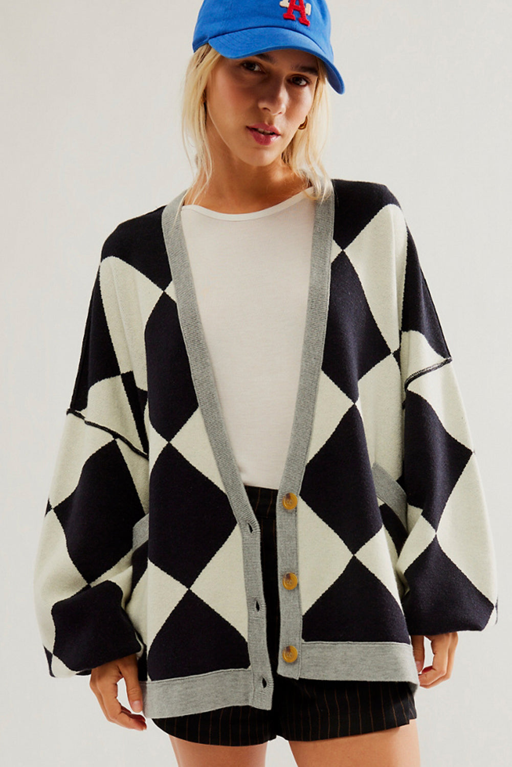 Colourblock Drop Shoulder Buttoned Loose Cardigan | Black