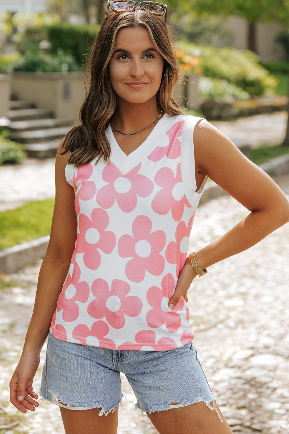 Cute Flower Knitted V Neck Tank Top | Pink