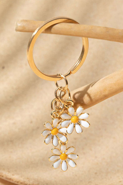 Cute Daisy Shape Ornament Key Ring | White