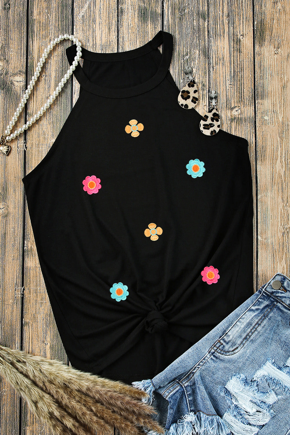 Sweet Floral Embroidery Casual Tank Top | Black