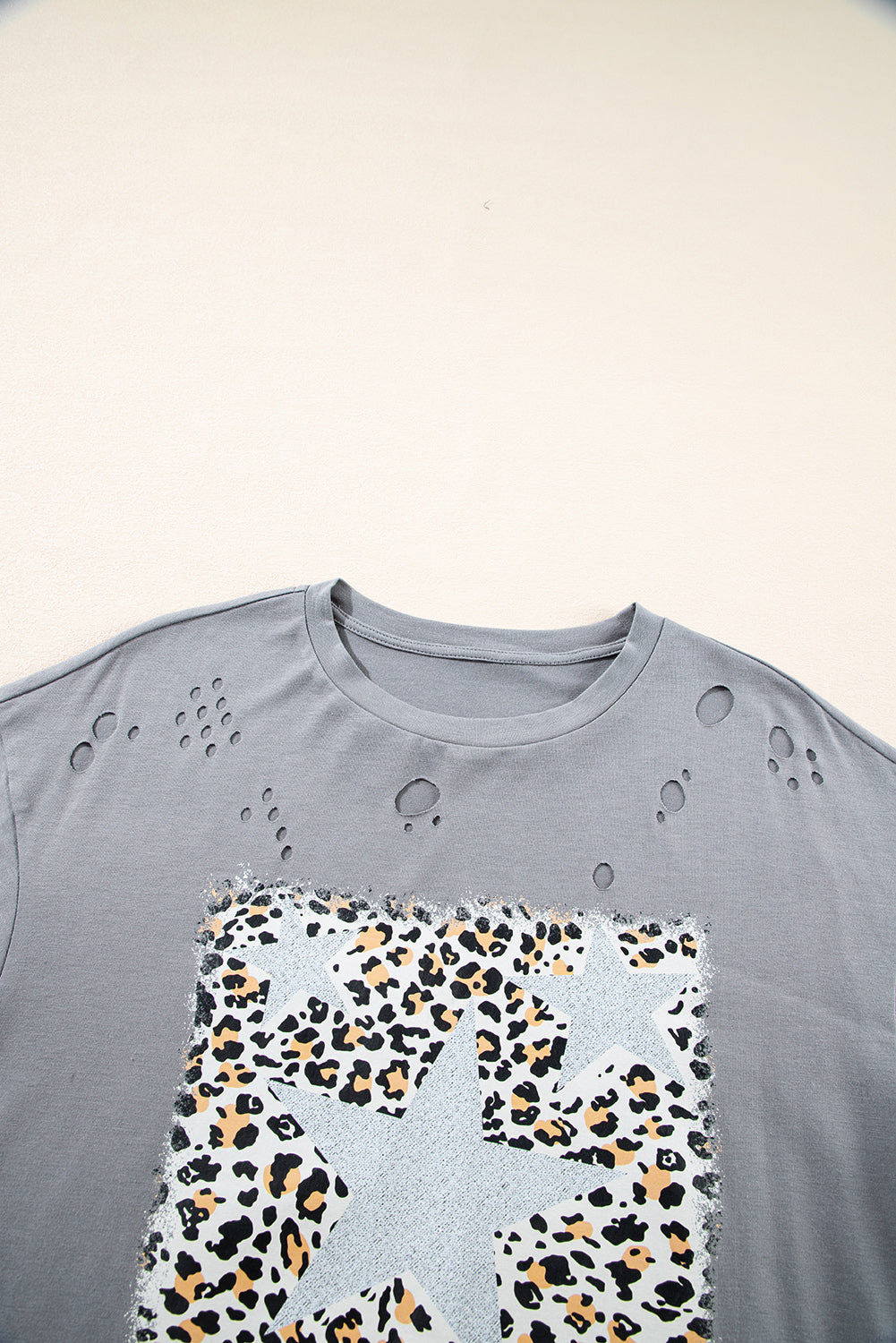 Stars Leopard Graphic Distressed Tee | Medium Grey