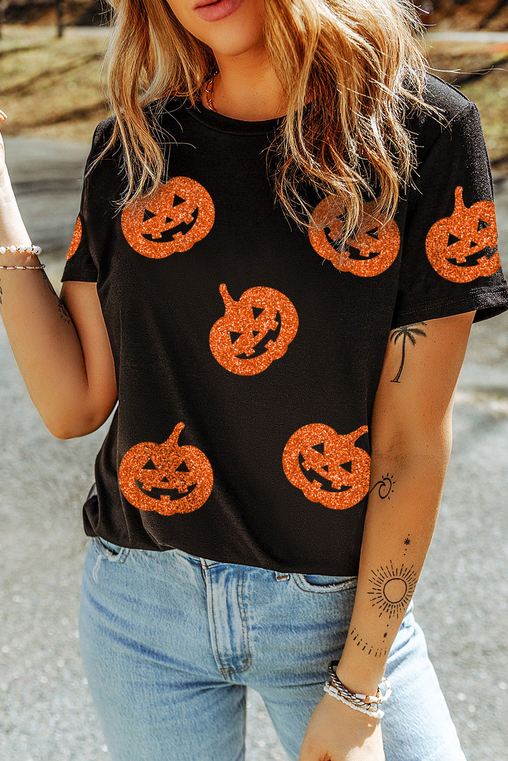 Glittering Pumpkin Face Graphic Crewneck Halloween T Shirt | Black