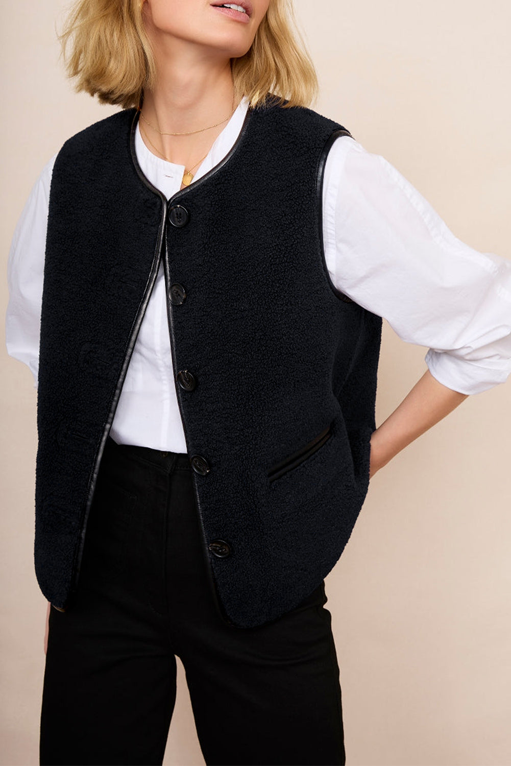 Leather Contrast Side Pockets Buttoned Fleece Vest | Black