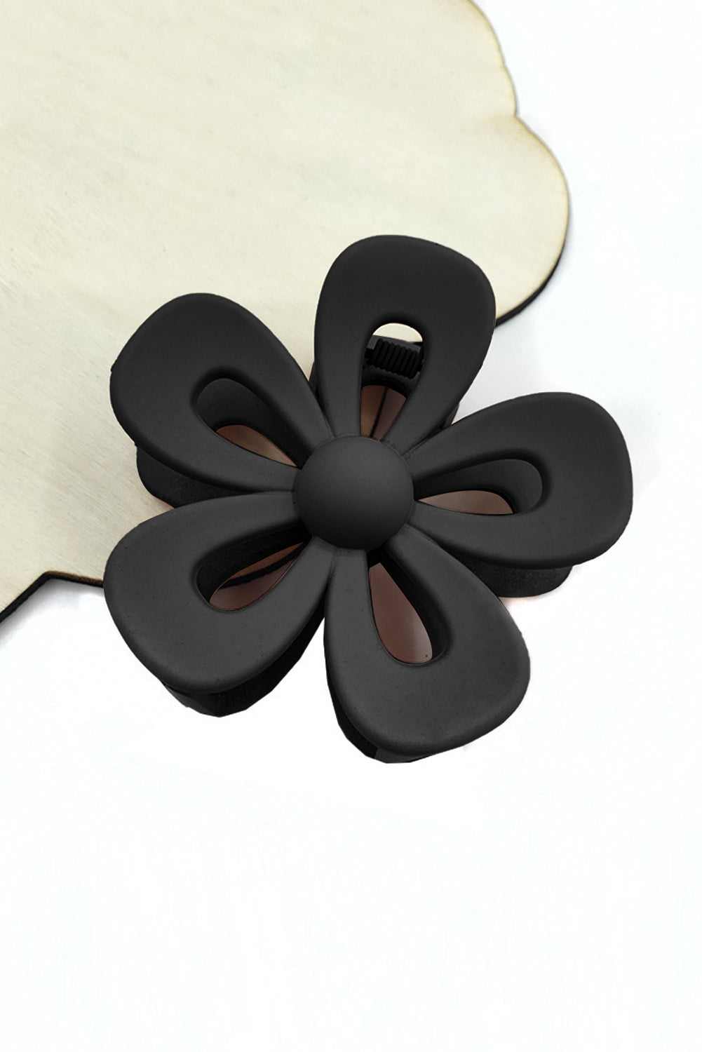 Sweet Hollowed Flower Shape Claw Clip | Black